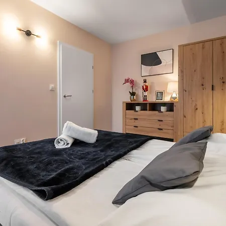 Ines - Zakopianski - Jacuzzi & Sauna & Silownia & Plac Zabaw * Zakopane